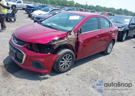 2020 Chevrolet Sonic Fwd Lt из США, поврежденный, VIN 1G1JD5SB0L4142455